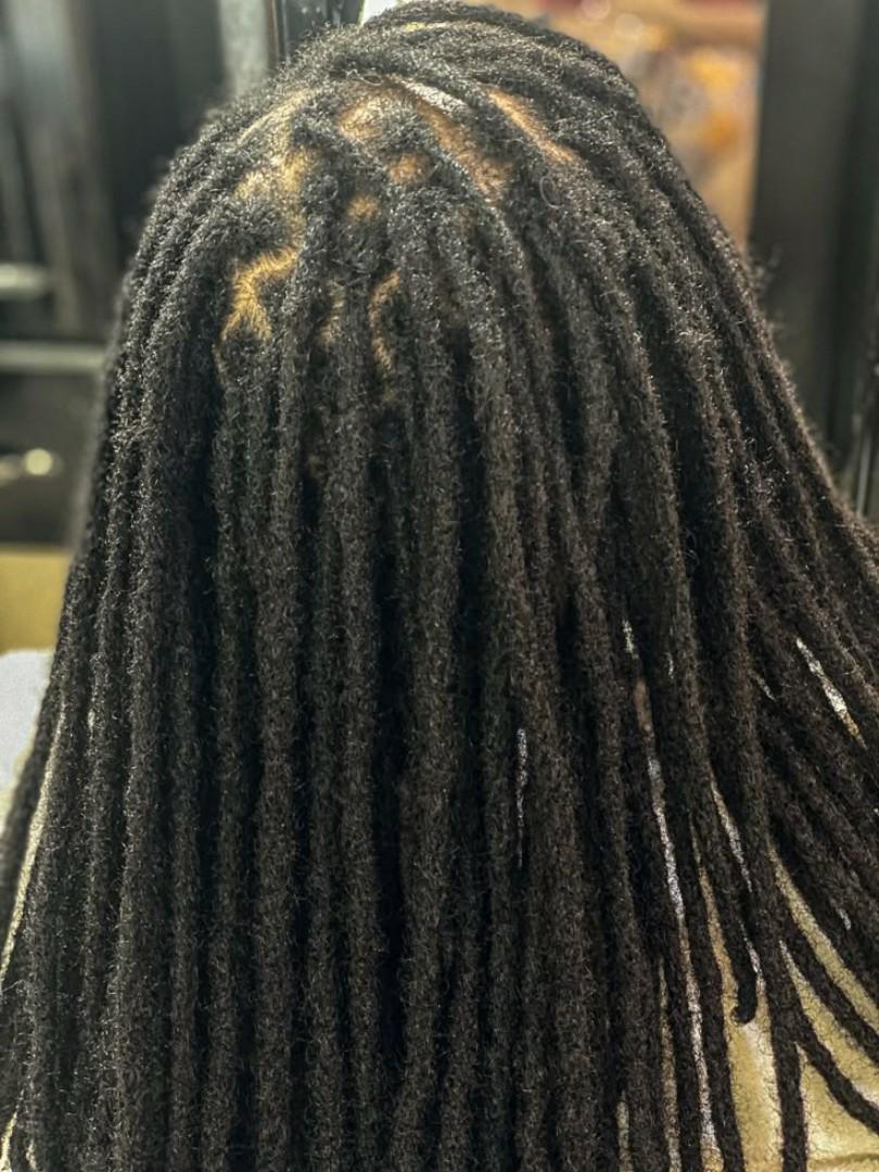 Handmade artificial dreadlocks can indirectly support hair growth by providing a protective hairstyle that minimizes damage and breakage. They offer a low-maintenance option that reduces the