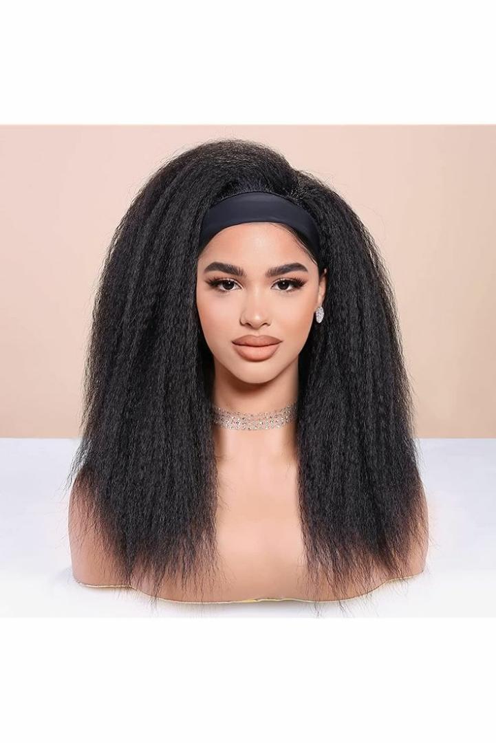 A headband wig is a type of wig that secures to the head with a built-in headband, eliminating the need for clips, glue, or lace. This design makes them easy to put on and take off, offering a conveni