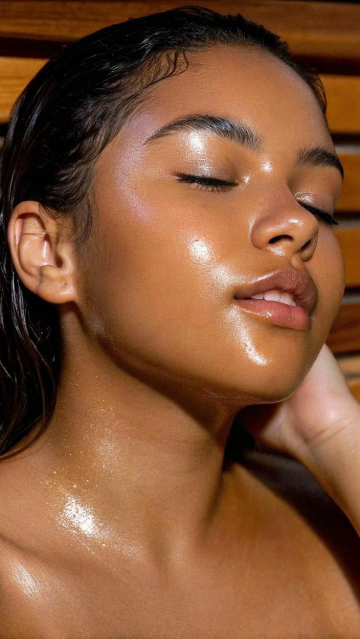 Tumeric soap, tumeric glow oil,tumeric exfoliating and tumeric ing reducing inflammation, brightening skin tone, and potentially aiding in wound healing. Its antioxidant and antimicrobial properties a