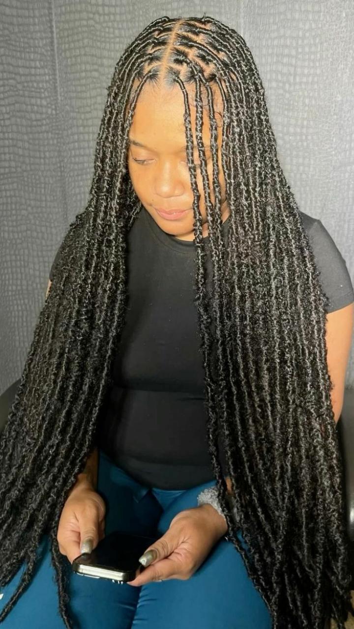 Sasha baddie locs handmade full head.often using artificial dreadlock extensions or natural human hair to add