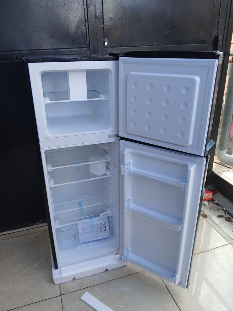 Von VART-19DHS Double Door Fridge 136L - Silver 1 year compressor warranty 136L direct cool refrigerator Thick thermal insulation Ice and egg tray provided Deep utility door pockets Interior lighting