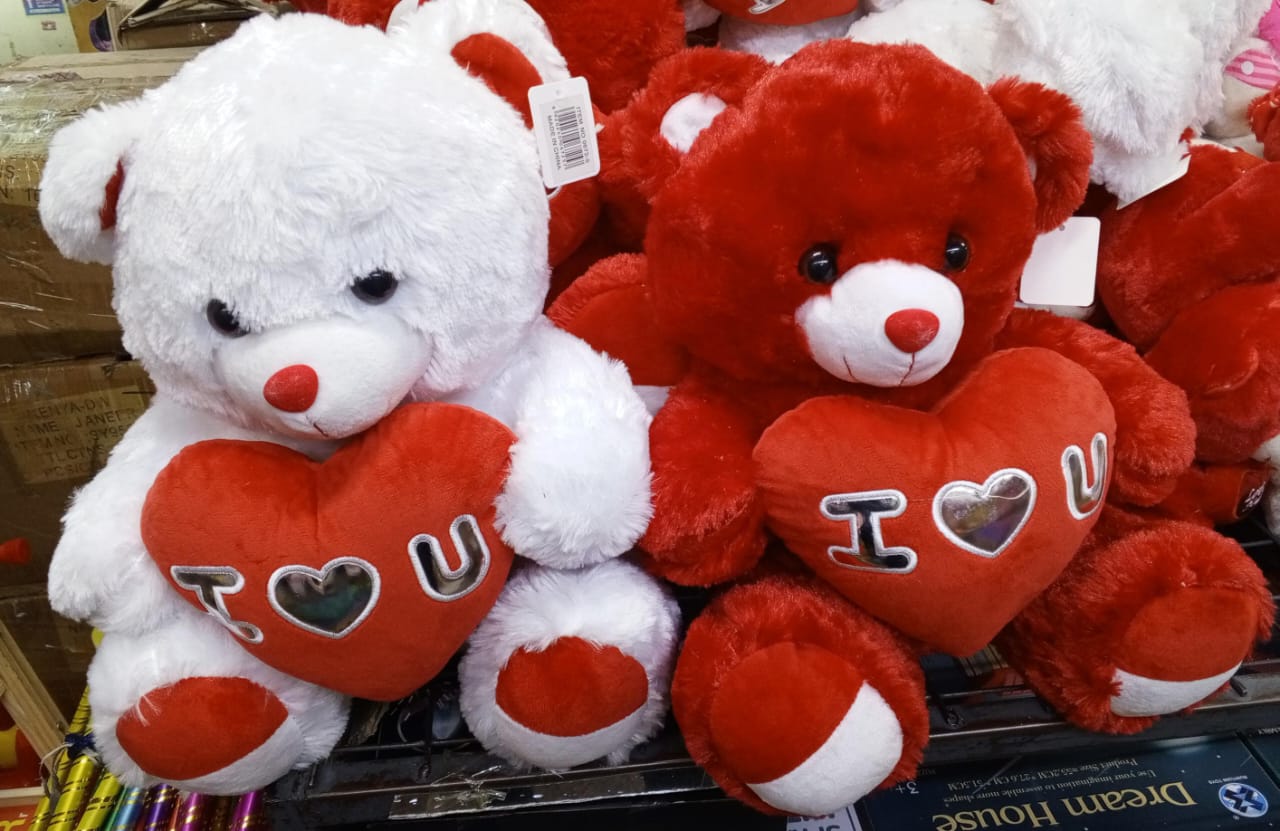 45cm Teddy Bear Soft Plush Toys Teddy Bears Birthday Valentines Romantic Gifts, provide comfort and companionship, a friend to talk to, and it's not just children who benefit from the positive effects