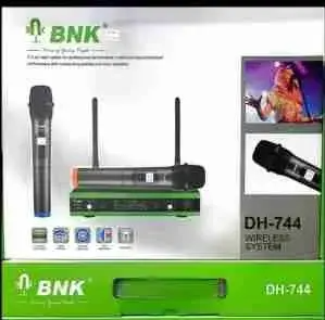 VHF 2 PC Professional Wireless Microphones with Receiver