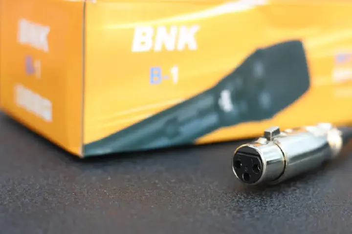 BNK B-1 Wired Cardioid Dynamic Vocal Microphone - Brand New