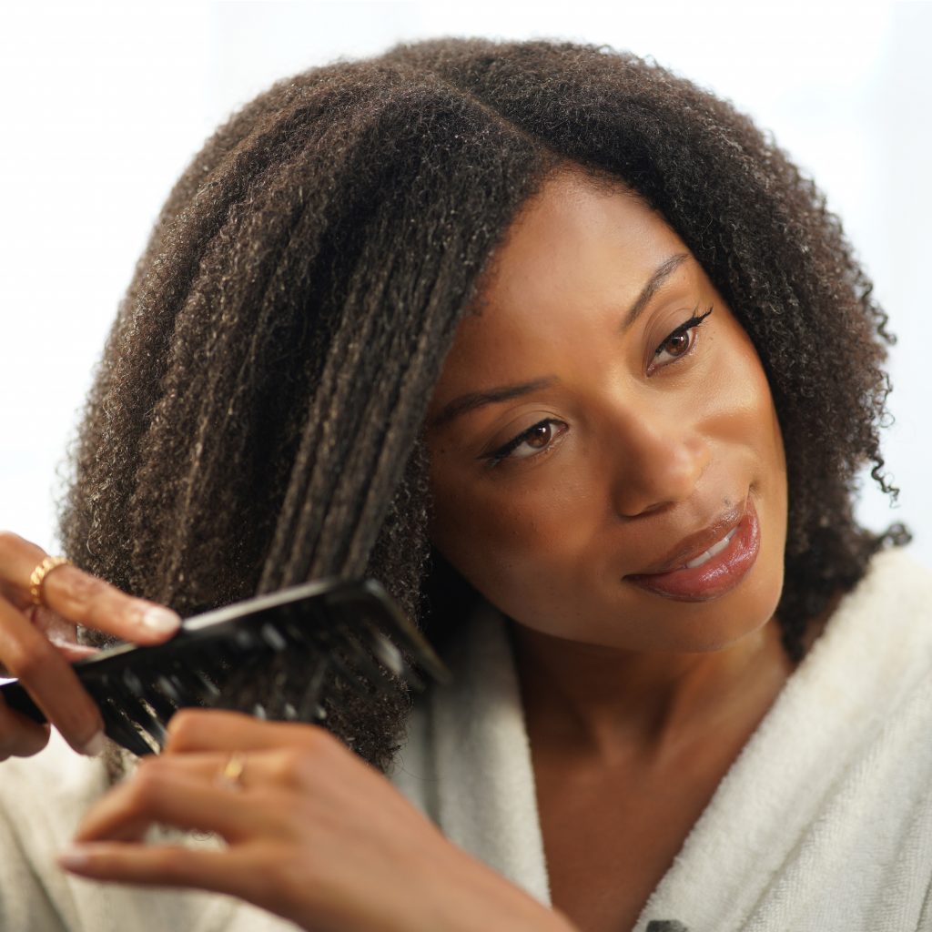 AFRICAN PRIDE Moisture Miracle Aloe & Coconut Water , Detangle & Condition Pre-shampoo