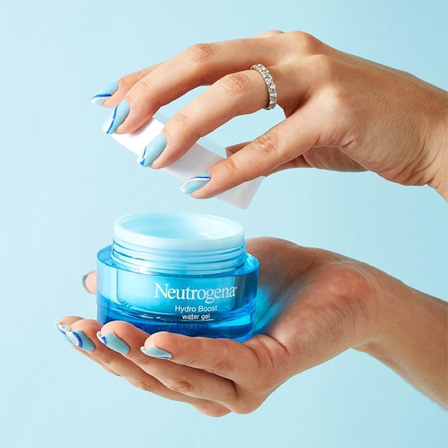 Neutrogena Hydro Boost Water Gel (1x 50ml), Oil-Free Face Cream with Hyaluronic Acid, Amino Acids and Electrolytes, Lightweight Face Care with 72 Hour Hydration, For Acne-Prone and Sensitive Skin