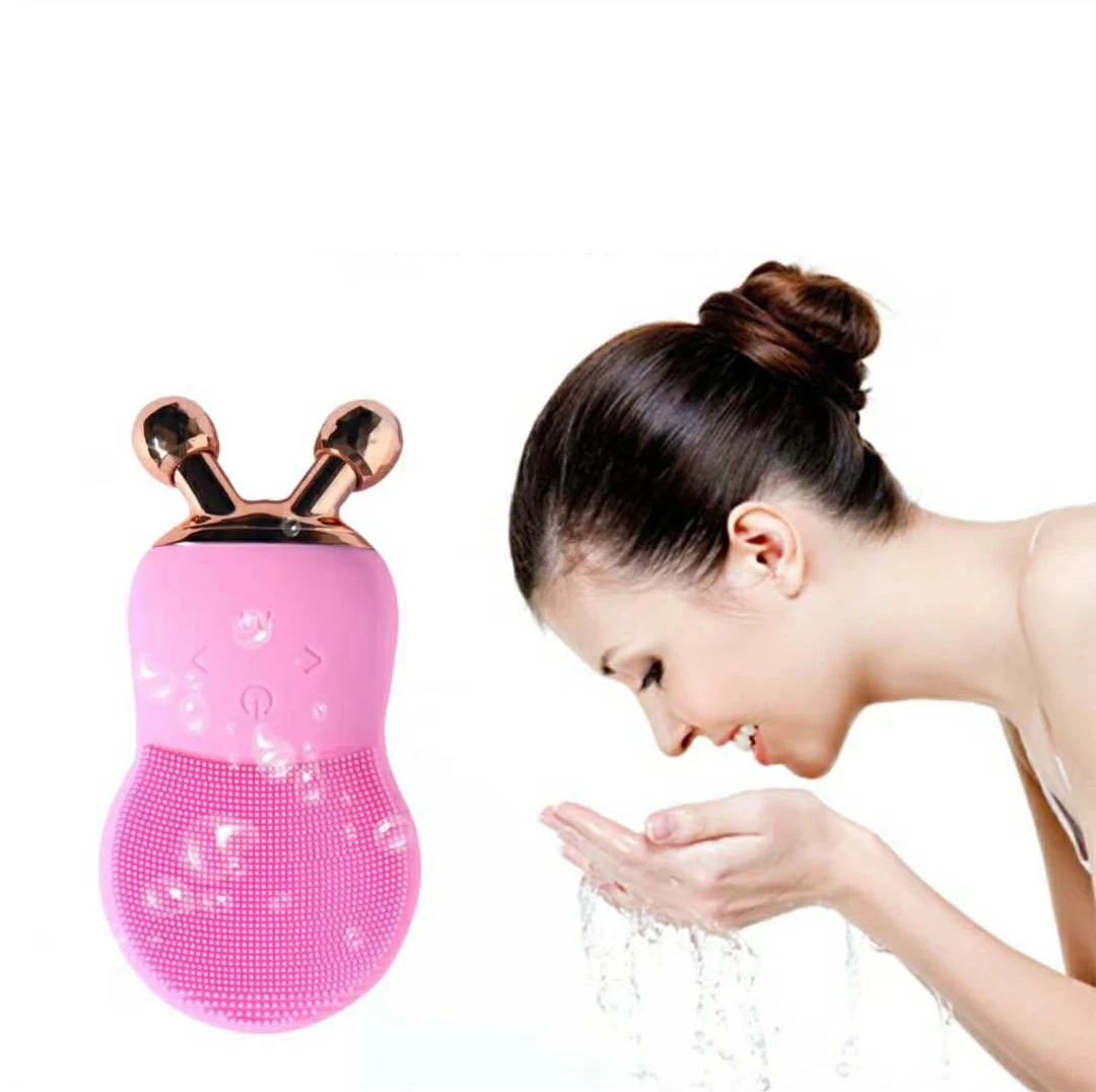 Multifunctional Rechargeable silicone facial cleansing brush USB Charge Ipx7 Waterproof  Facial Cleansing Brush  2 in 1 Silicone Facial Cleansing Brush Face Lifting Roller Massager