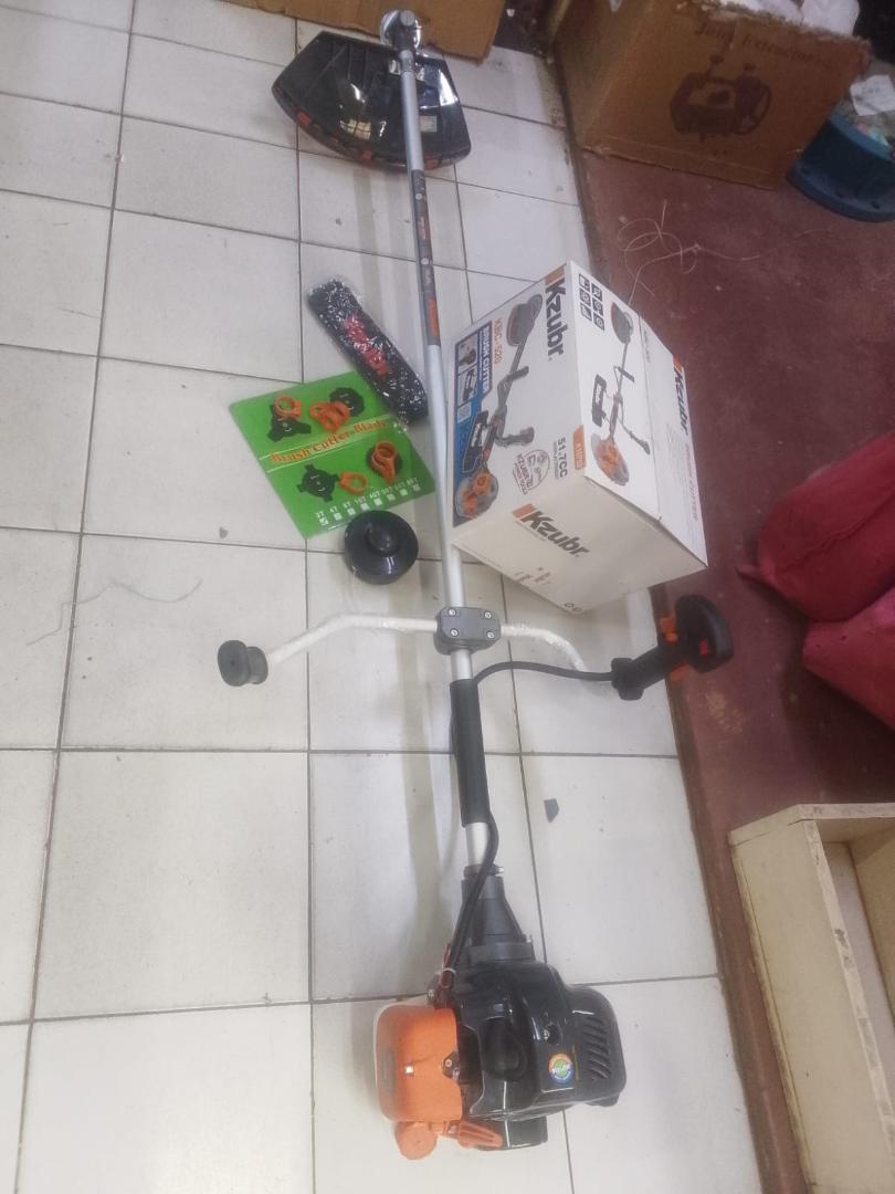 Kzubr gasoline brush cutter 
Two stroke