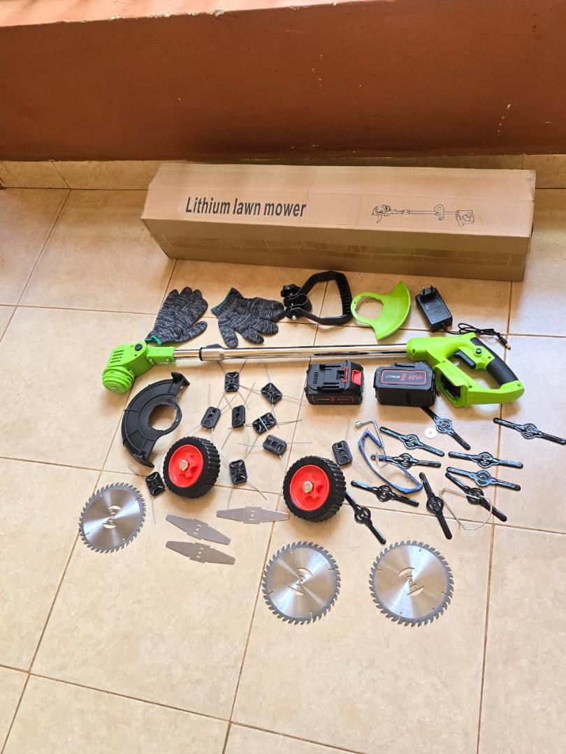 Cordless brush cutter with accessories 48v
