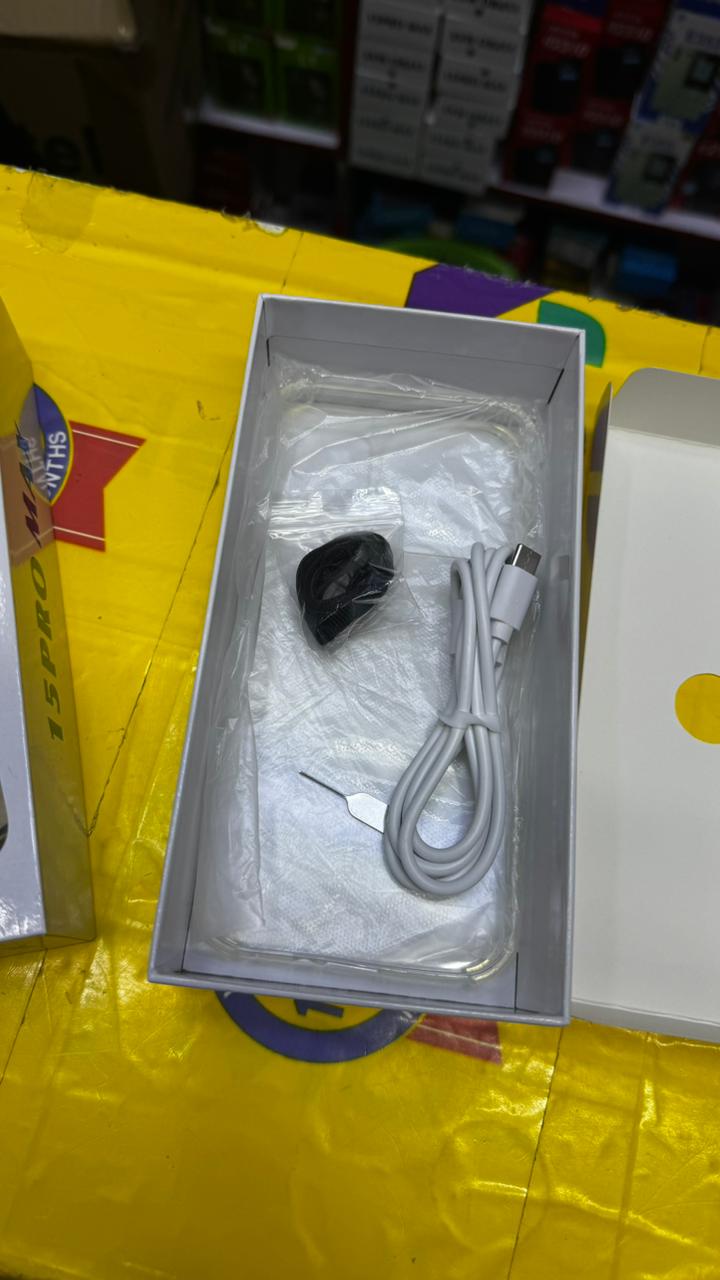 LIMITED DISCOUNT 🔥🔥🔥🔥 !!!BRAND NEW JX A15 PRO 2.4 INCH SCREEN DISPLAY,HD CAMERA,BLUE TOOTH,VERY BIG BATTERY 2700MAH,WIRELESS FM,DUAL SIM CARD,INTERNET BROWSER,WARRANTY,TORCH,AUDIO