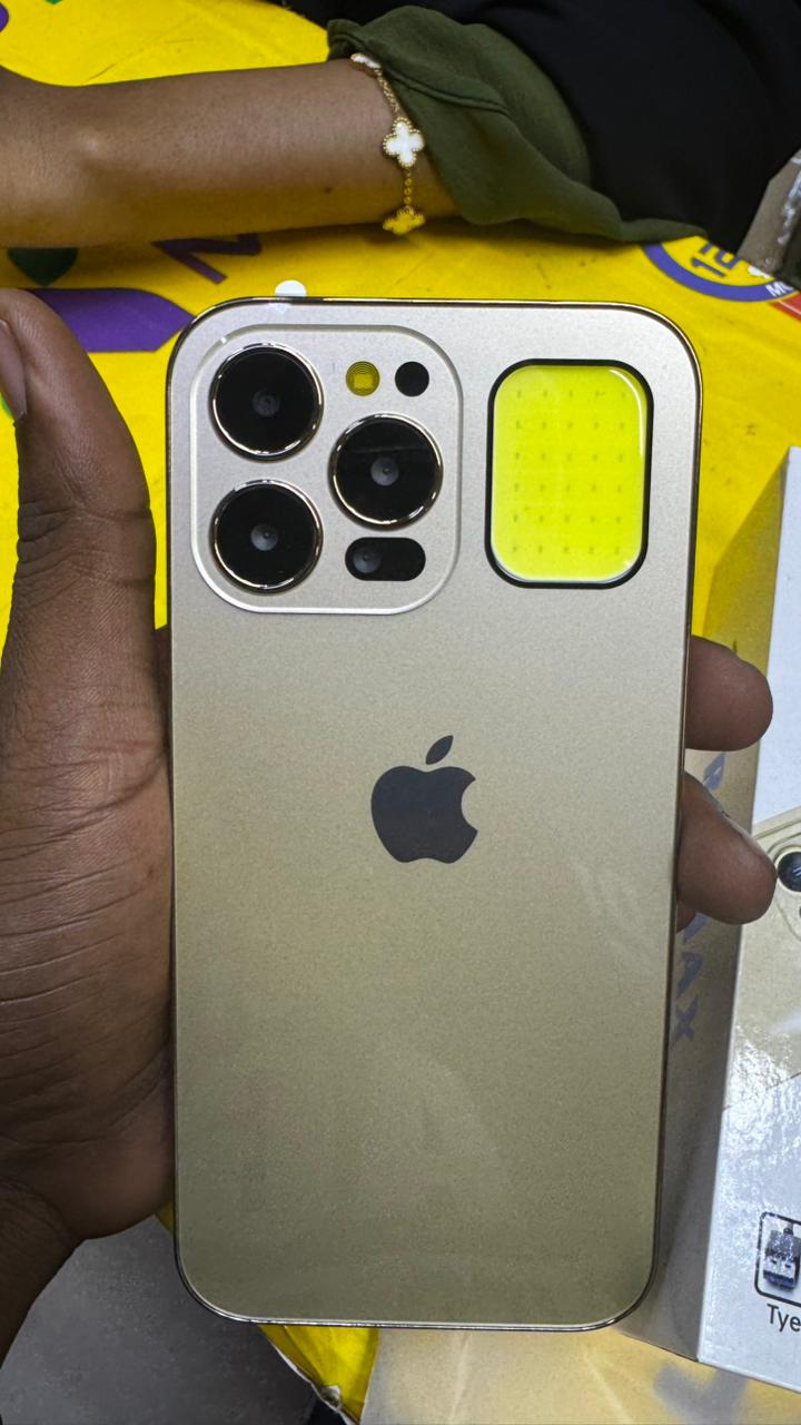 LIMITED DISCOUNT 🔥🔥🔥🔥 !!!BRAND NEW JX A15 PRO 2.4 INCH SCREEN DISPLAY,HD CAMERA,BLUE TOOTH,VERY BIG BATTERY 2700MAH,WIRELESS FM,DUAL SIM CARD,INTERNET BROWSER,WARRANTY,TORCH,AUDIO