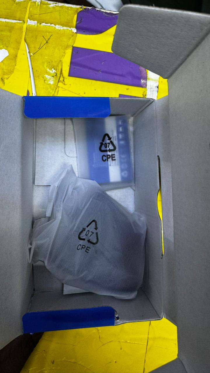 LIMITED DISCOUNT !!!New RAENO R312  TRIPLE SIM CARD FEATURE PHONE WITH Bluetooth /Wireless FM/SD Slot kabambe/katululu/mulika mwizi/button feature phone