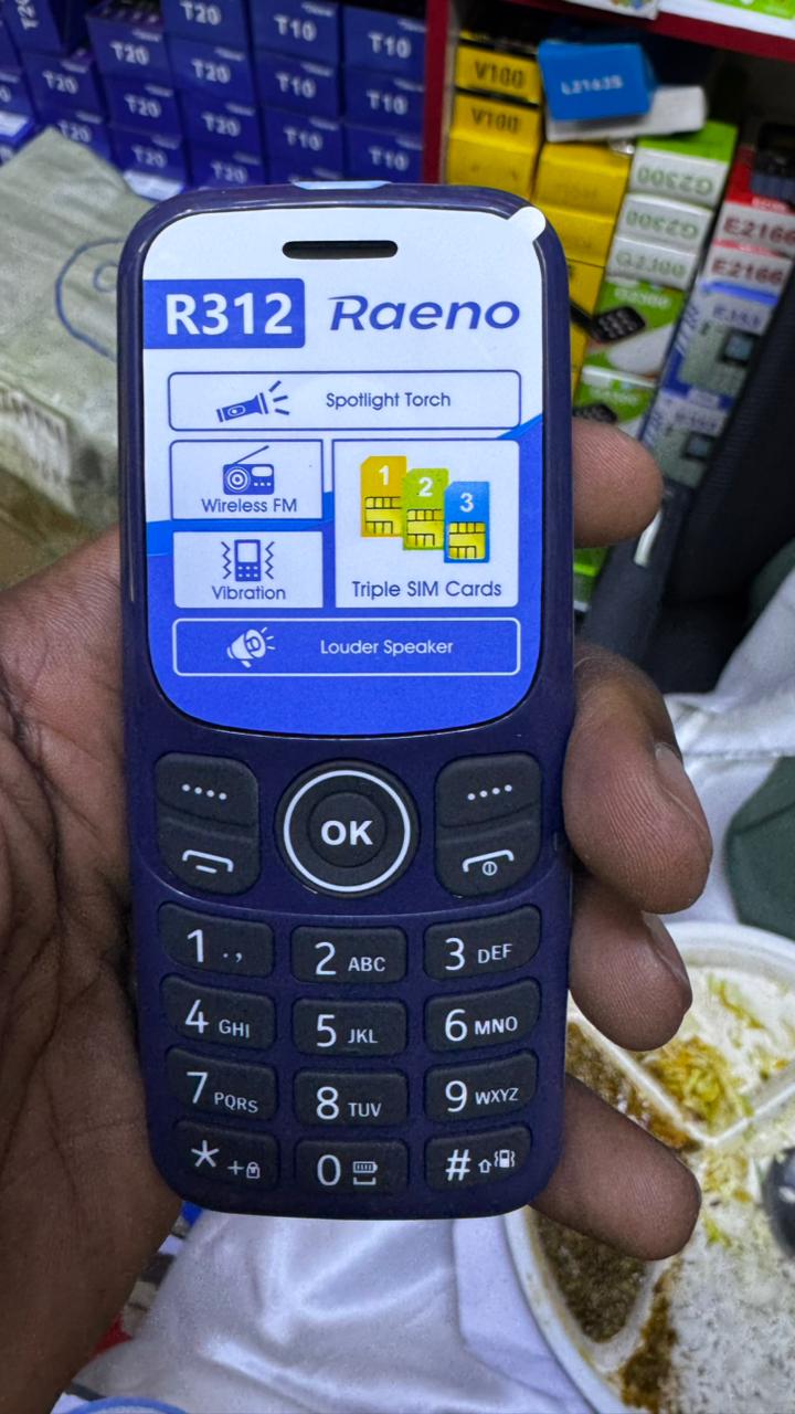 LIMITED DISCOUNT !!!New RAENO R312  TRIPLE SIM CARD FEATURE PHONE WITH Bluetooth /Wireless FM/SD Slot kabambe/katululu/mulika mwizi/button feature phone