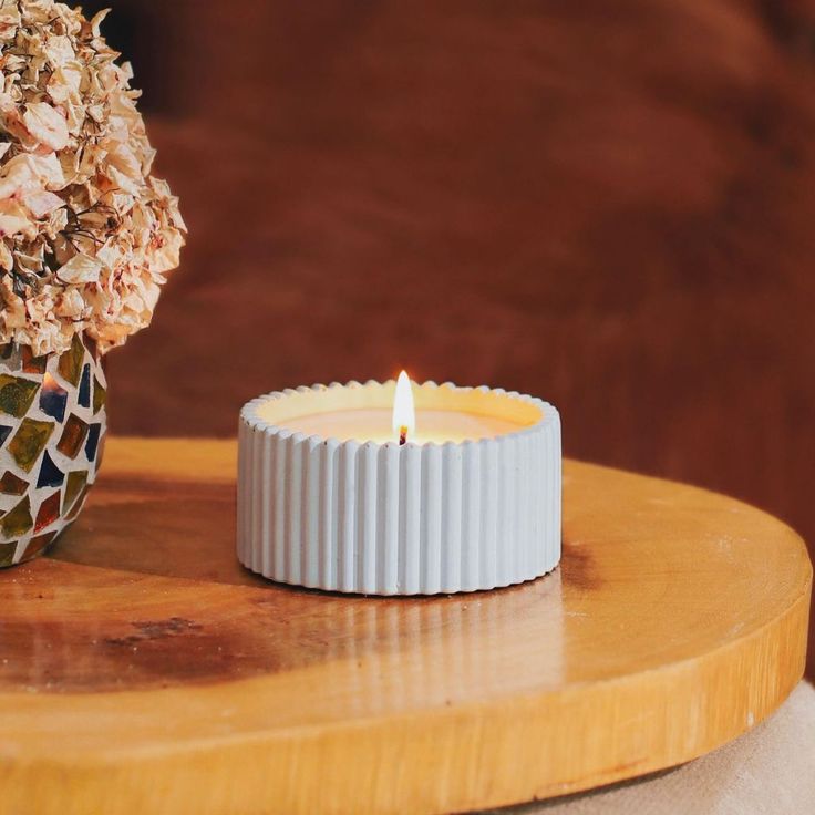 GKC Aromatherapy Scented|scentless  Candles + REUSABLE  DISH Natural Lasting Fragrance, SmokelesS-Click to view scent- Many dish colors are available for random selections after order.