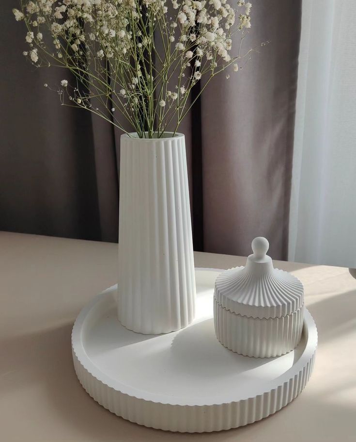 EASY PURCHASE 3 pcs Home Decor long quality circle flower Vase + tray + dish . a luxurious touch to your interior setting.improve your home decorate your bnb unit . bedroom decor . sittng room decor .
