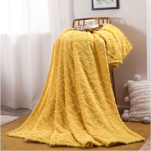 Modern minimalist ins tower skin velvet blanket solid color single-layer spring/summer style blanket lightweight air conditioning blanket cover blanket