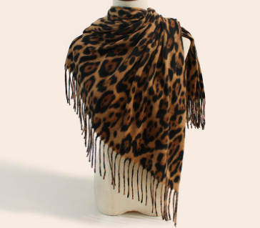 New leopard print scarf for autumn and winter, women's warm and versatile scarf, comfortable and fashionable imitation cashmere shawl