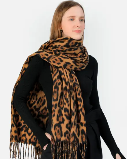 New leopard print scarf for autumn and winter, women's warm and versatile scarf, comfortable and fashionable imitation cashmere shawl