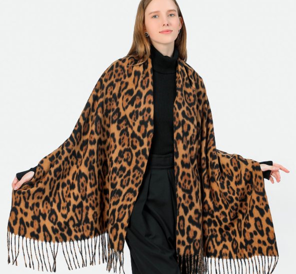 New leopard print scarf for autumn and winter, women's warm and versatile scarf, comfortable and fashionable imitation cashmere shawl