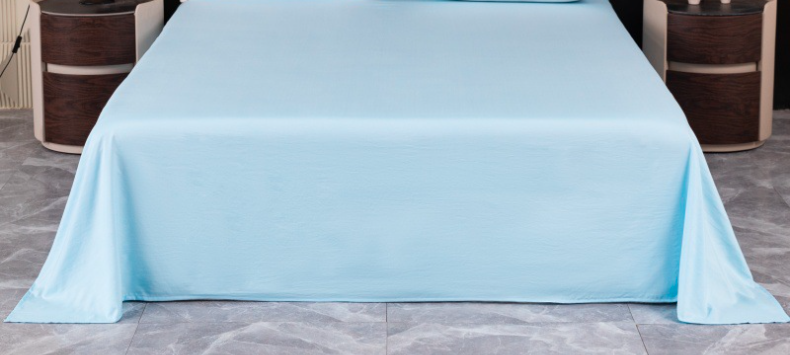 Simple solid color bed sheets can be machine washed, skin friendly, and brushed, light luxury