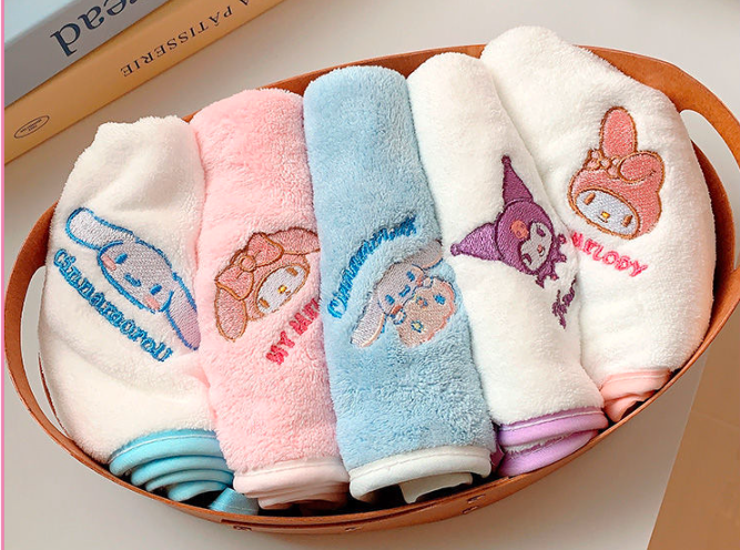 5pcs coral fleece children's square scarves, cartoon embroidery, skin friendly and absorbent, can be hung as towels, children's handkerchiefs, hand towels, face towels