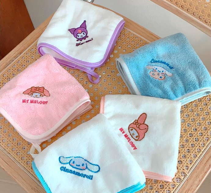 5pcs coral fleece children's square scarves, cartoon embroidery, skin friendly and absorbent, can be hung as towels, children's handkerchiefs, hand towels, face towels
