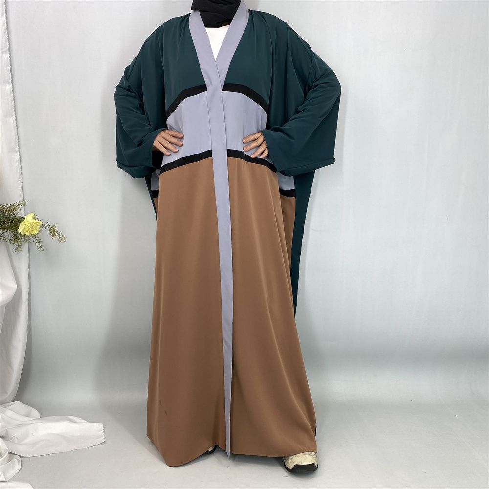 New Muslim fashion items are selling well, such as cardigans and long robes, elegant dresses for African women in Turkey, Dubai and Arab countries, and fresh and elegant Islamic long dresses