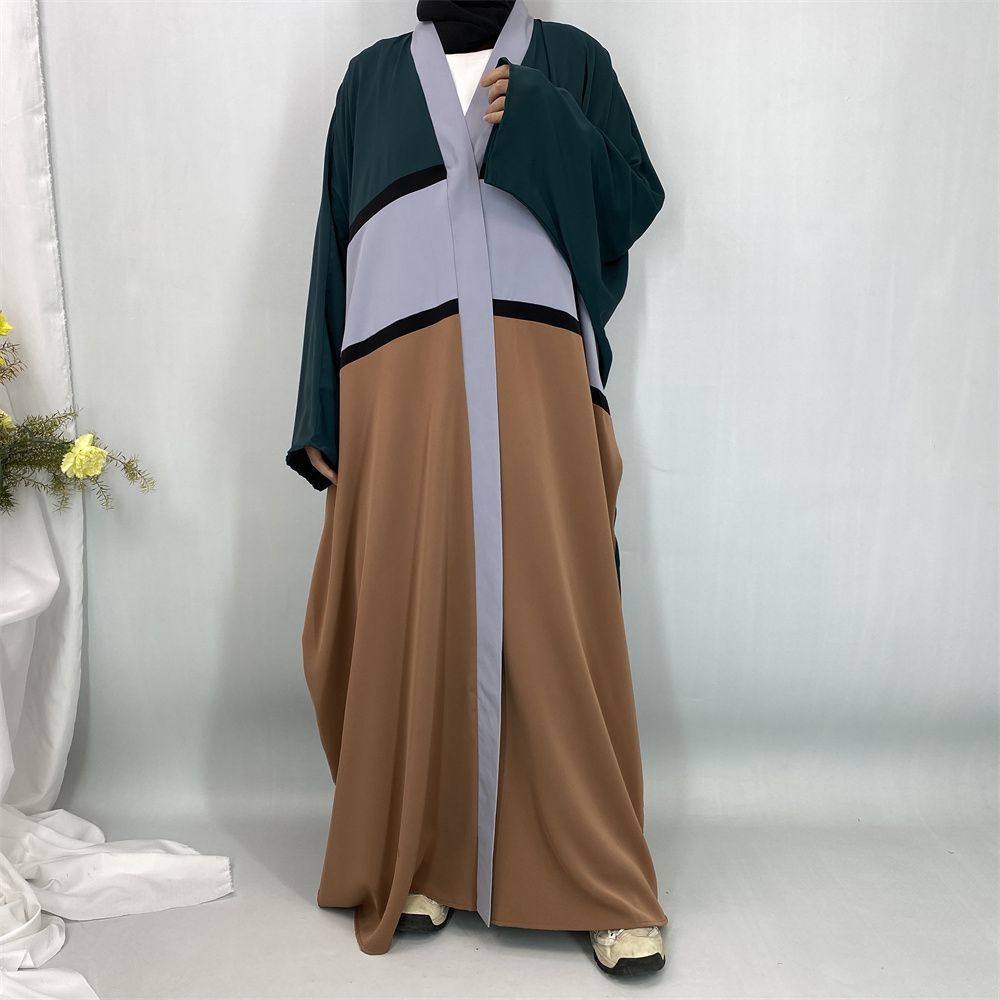 New Muslim fashion items are selling well, such as cardigans and long robes, elegant dresses for African women in Turkey, Dubai and Arab countries, and fresh and elegant Islamic long dresses