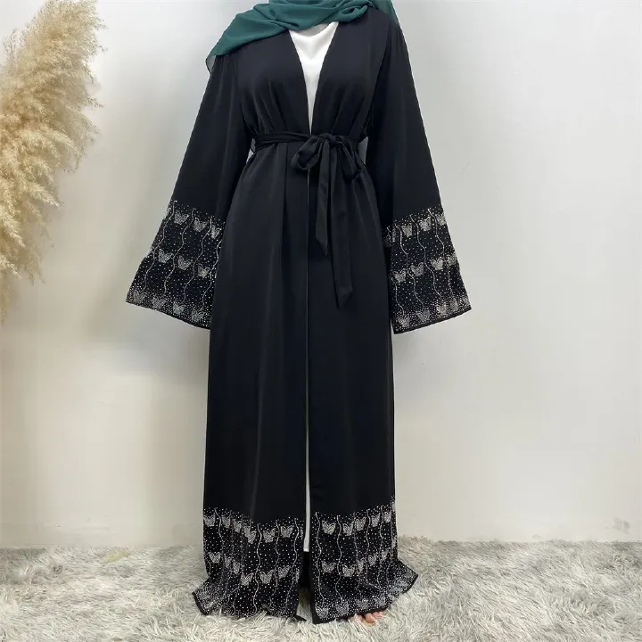 During Ramadan, Muslim Dubai, Turkish, Moroccan, Arab slimming, pocket cardigans, Islamic women's fashion, Middle Eastern ironed brick abaya are on sale