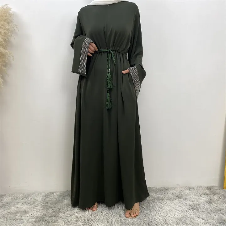 Middle Eastern Muslim fashion women's dress with diamond and patchwork lace-up, Islamic women's popular pocket robe