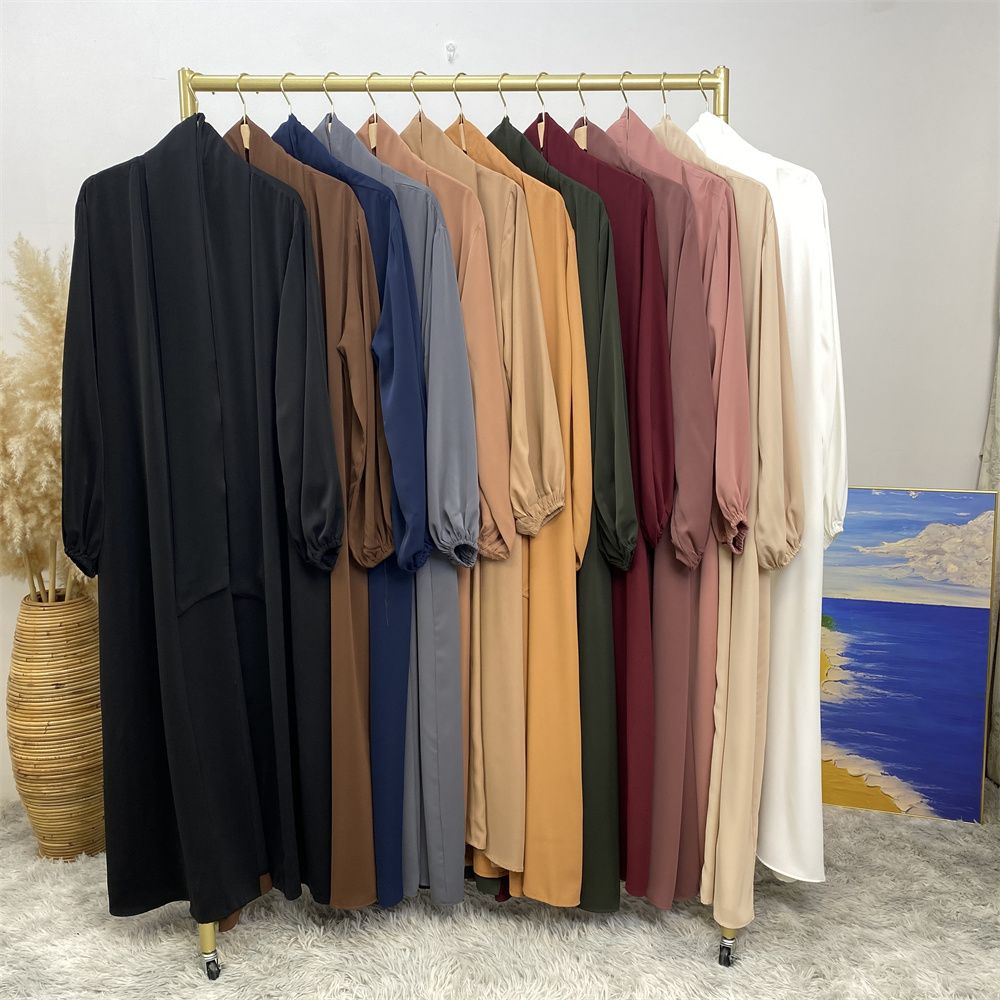 The best-selling solid-color cardigan in the Muslim Middle East Dubai robe and the popular Islamic fashion women's dress