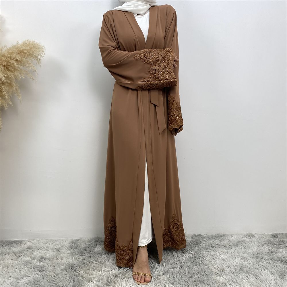 A long Muslim cardigan women's dress with fashionable and casual lace embroidery from Dubai, Turkey, in the Middle East