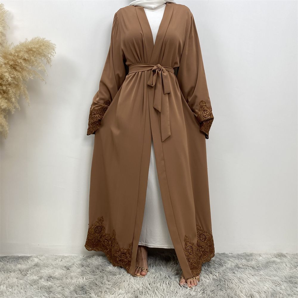 A long Muslim cardigan women's dress with fashionable and casual lace embroidery from Dubai, Turkey, in the Middle East