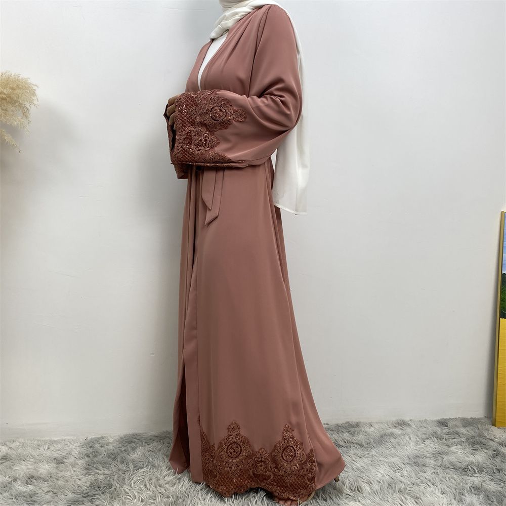 A long Muslim cardigan women's dress with fashionable and casual lace embroidery from Dubai, Turkey, in the Middle East