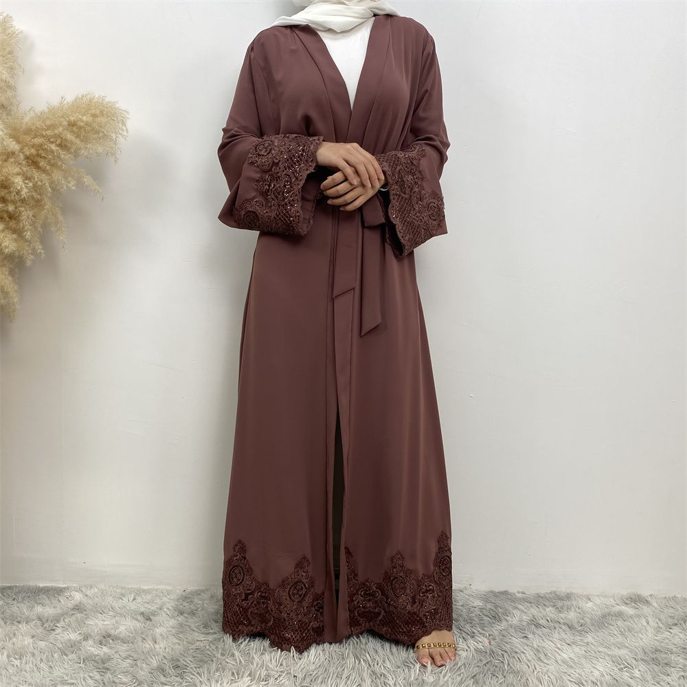A long Muslim cardigan women's dress with fashionable and casual lace embroidery from Dubai, Turkey, in the Middle East