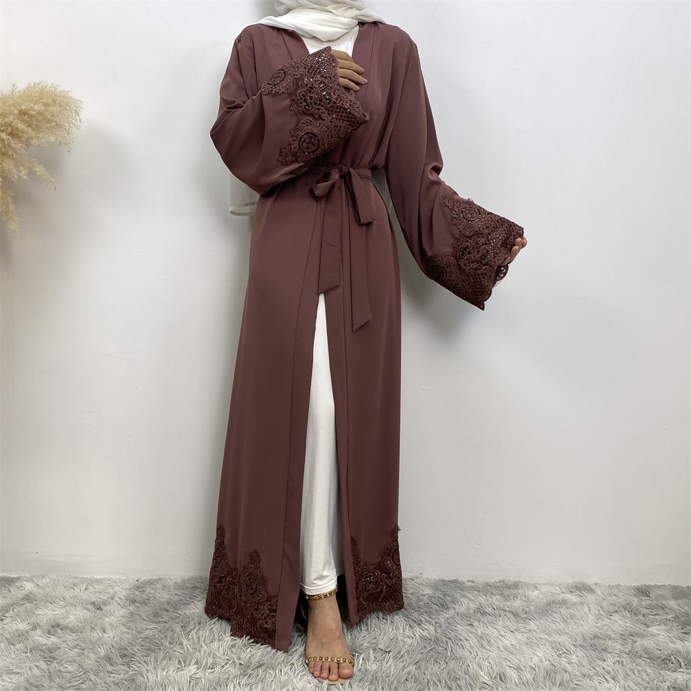 A long Muslim cardigan women's dress with fashionable and casual lace embroidery from Dubai, Turkey, in the Middle East