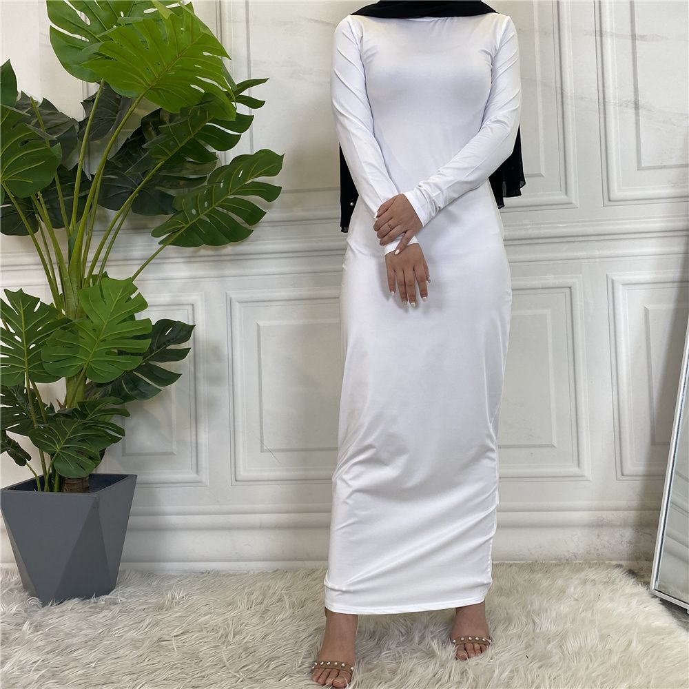 Solid-colored long-sleeved dresses, women's base shirts and long skirts are selling well in the Middle East, Muslim markets, Arab countries and Dubai, Africa