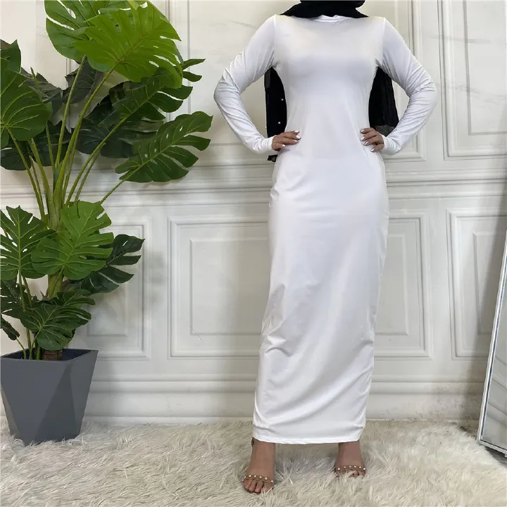 Solid-colored long-sleeved dresses, women's base shirts and long skirts are selling well in the Middle East, Muslim markets, Arab countries and Dubai, Africa