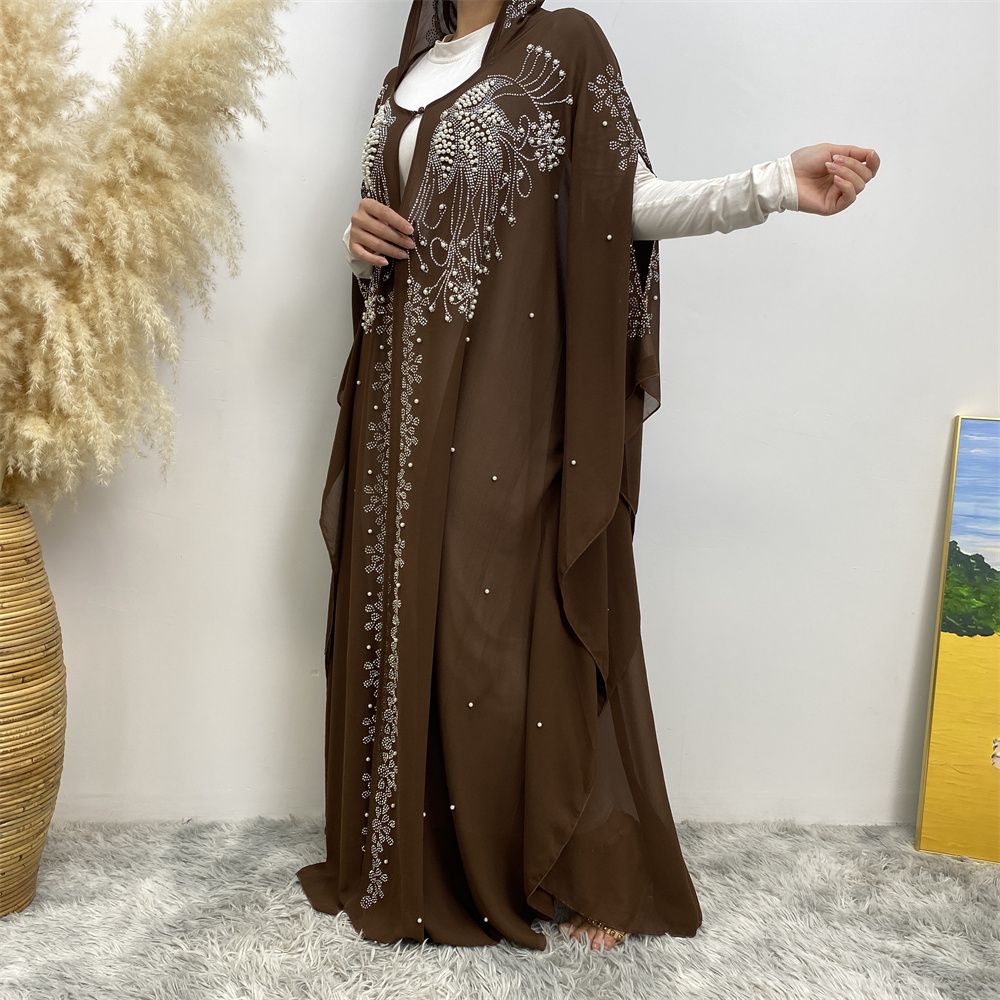 The best-selling diamond-encrusted cardigan dress is selling well in the Middle East Muslim, Arab and African Dubai
