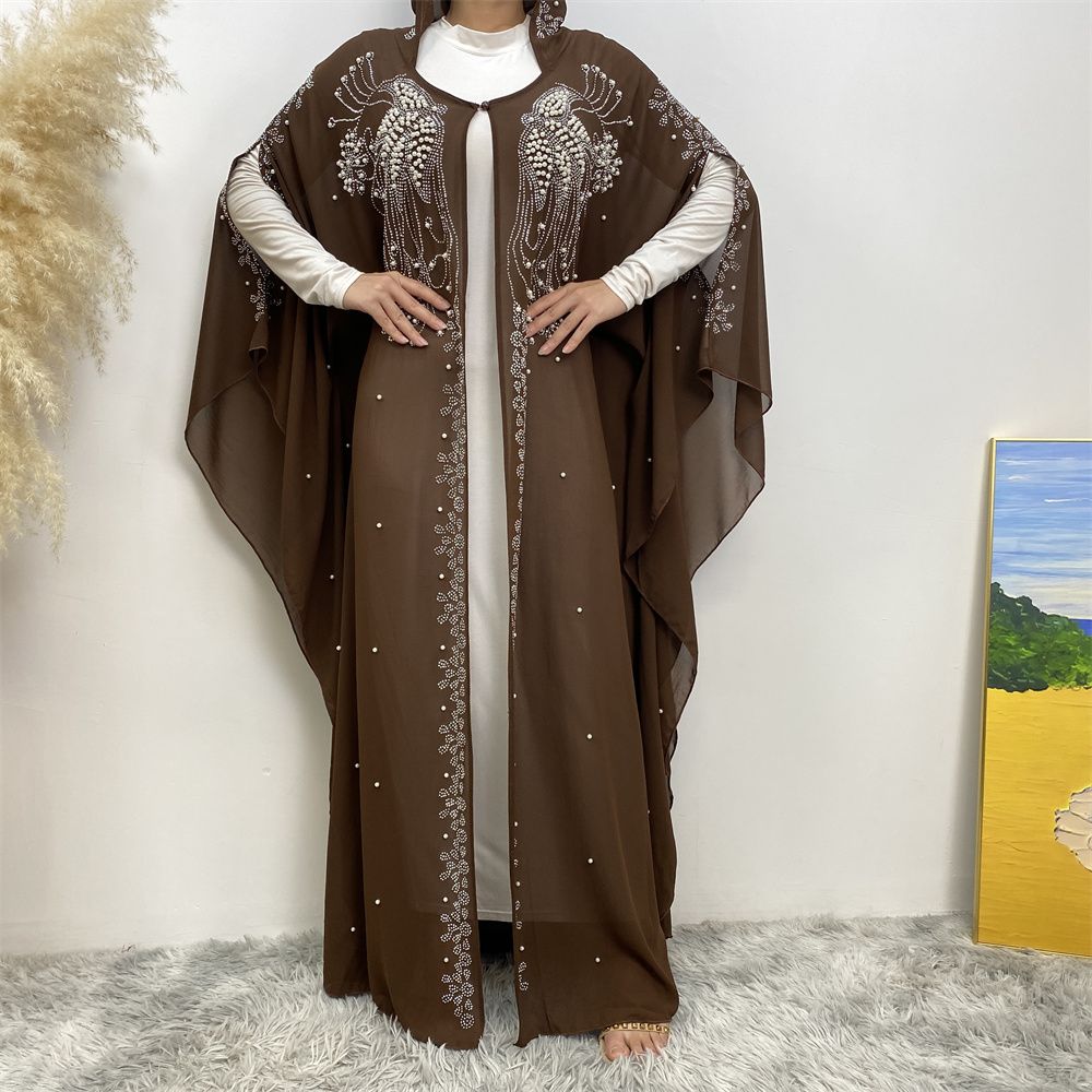 The best-selling diamond-encrusted cardigan dress is selling well in the Middle East Muslim, Arab and African Dubai