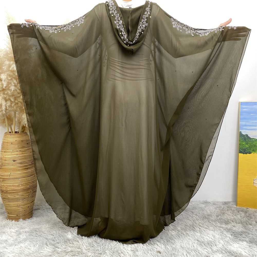 The best-selling diamond-encrusted cardigan dress is selling well in the Middle East Muslim, Arab and African Dubai