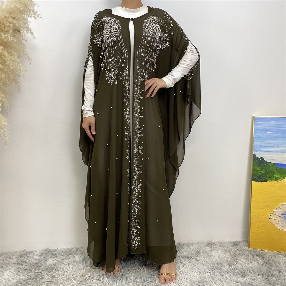 The best-selling diamond-encrusted cardigan dress is selling well in the Middle East Muslim, Arab and African Dubai