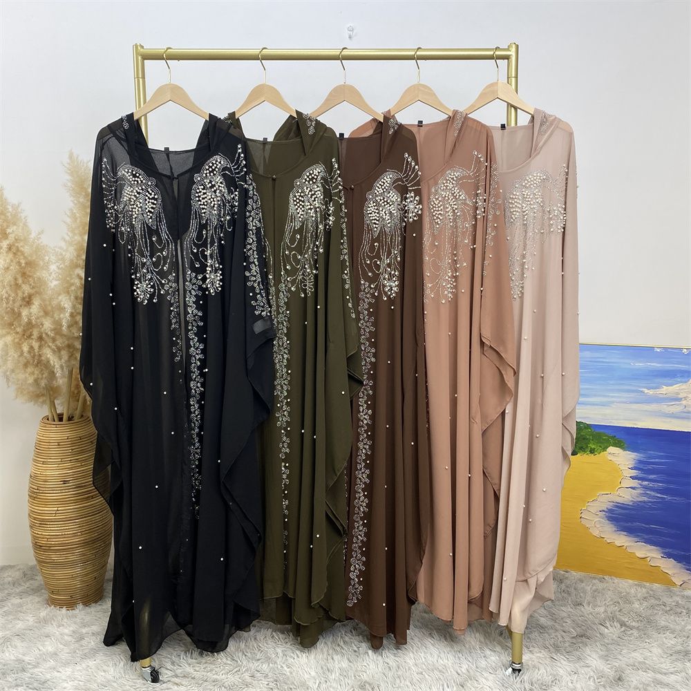 The best-selling diamond-encrusted cardigan dress is selling well in the Middle East Muslim, Arab and African Dubai