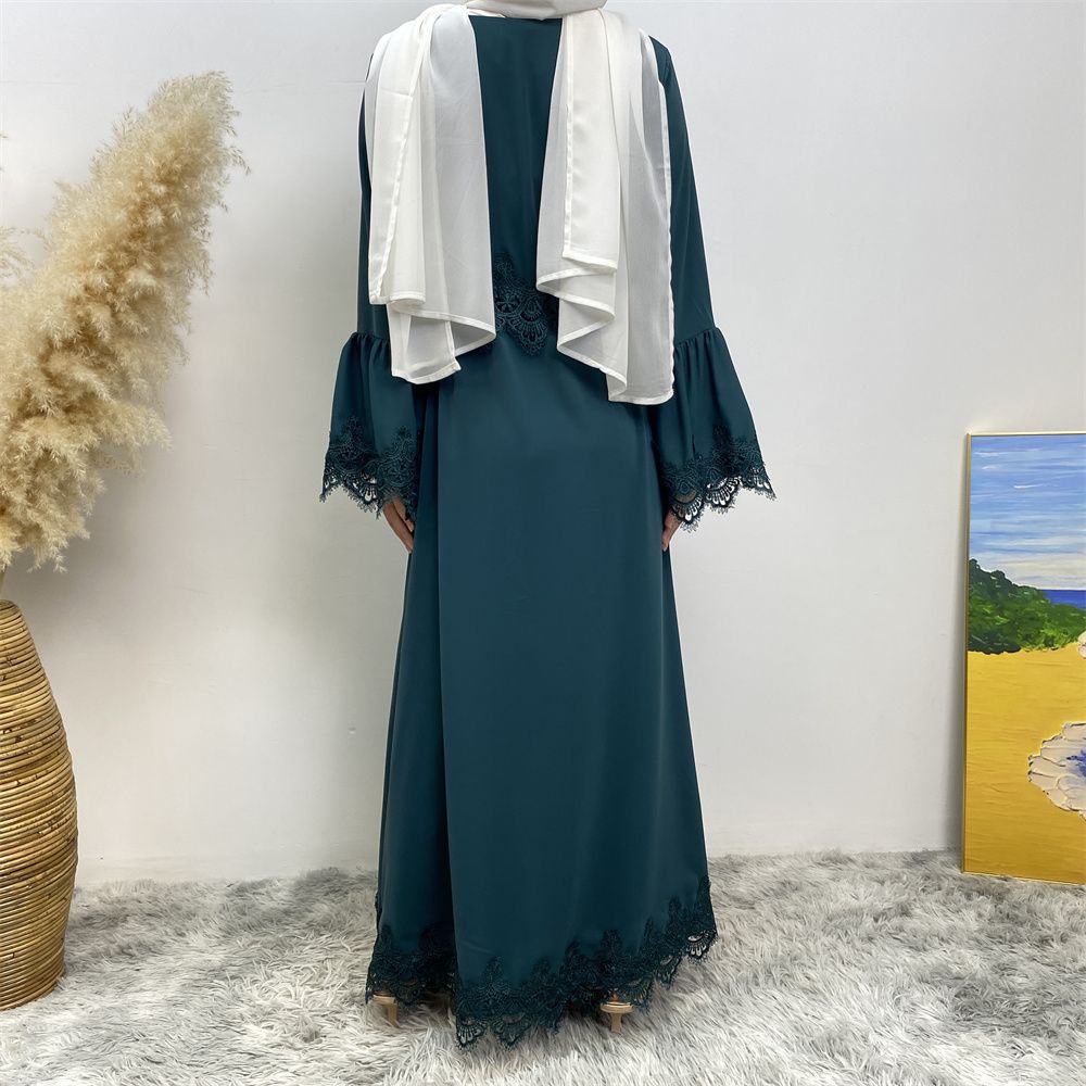 A new style of women's fashion for Muslims in the Middle East, a lace patchwork lace-up dress, and a popular long dress for Islamic women