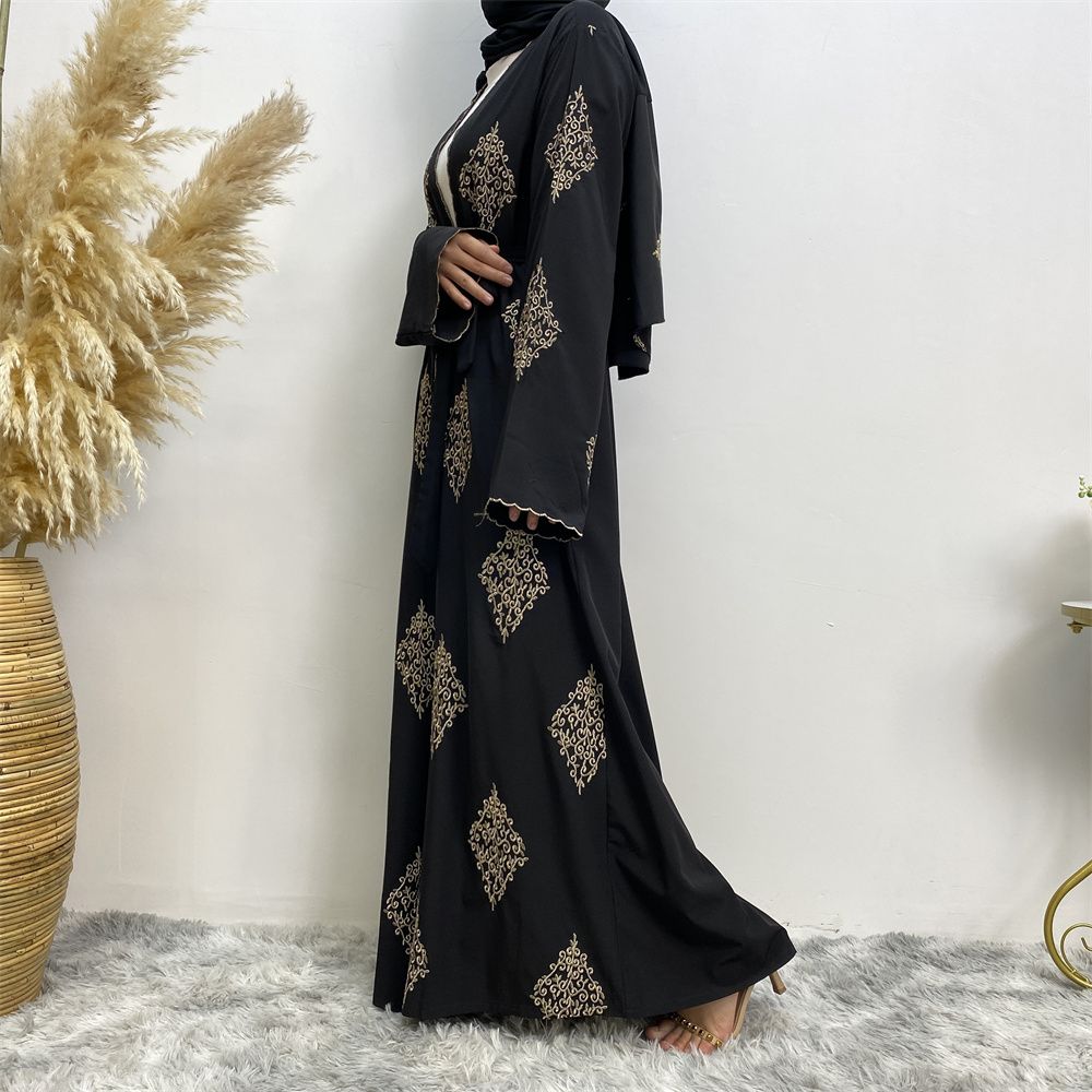 Muslim fashion, the best-selling women's wear in Dubai, Middle East, is positioned as a heavy-duty embroidered cardigan and a Dubai robe