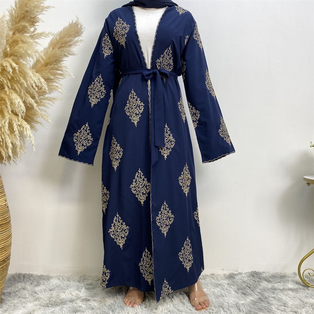 Muslim fashion, the best-selling women's wear in Dubai, Middle East, is positioned as a heavy-duty embroidered cardigan and a Dubai robe