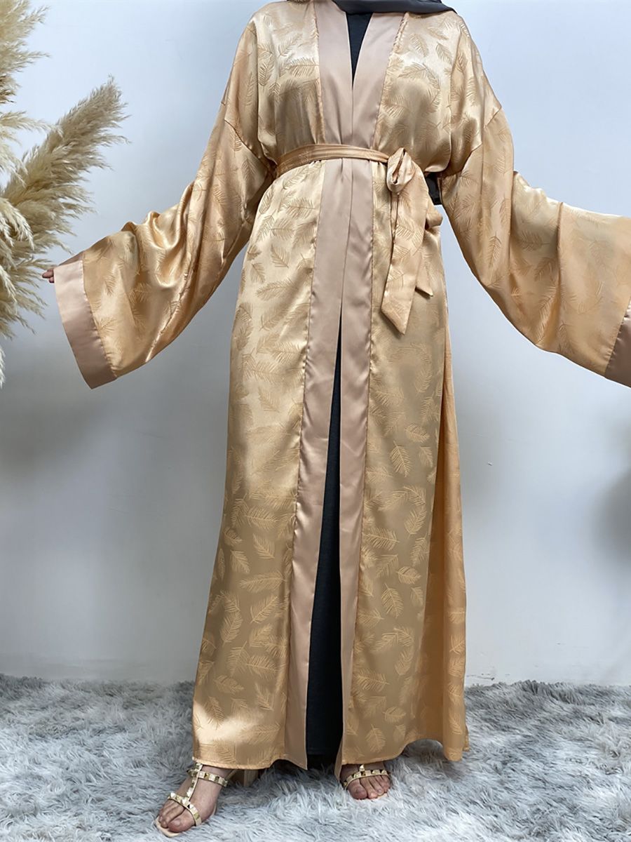 In the Middle East, Dubai, Turkey and Arab countries are selling fashionable printed satin cardigans, long gowns and loose-sleeved Muslim dresses