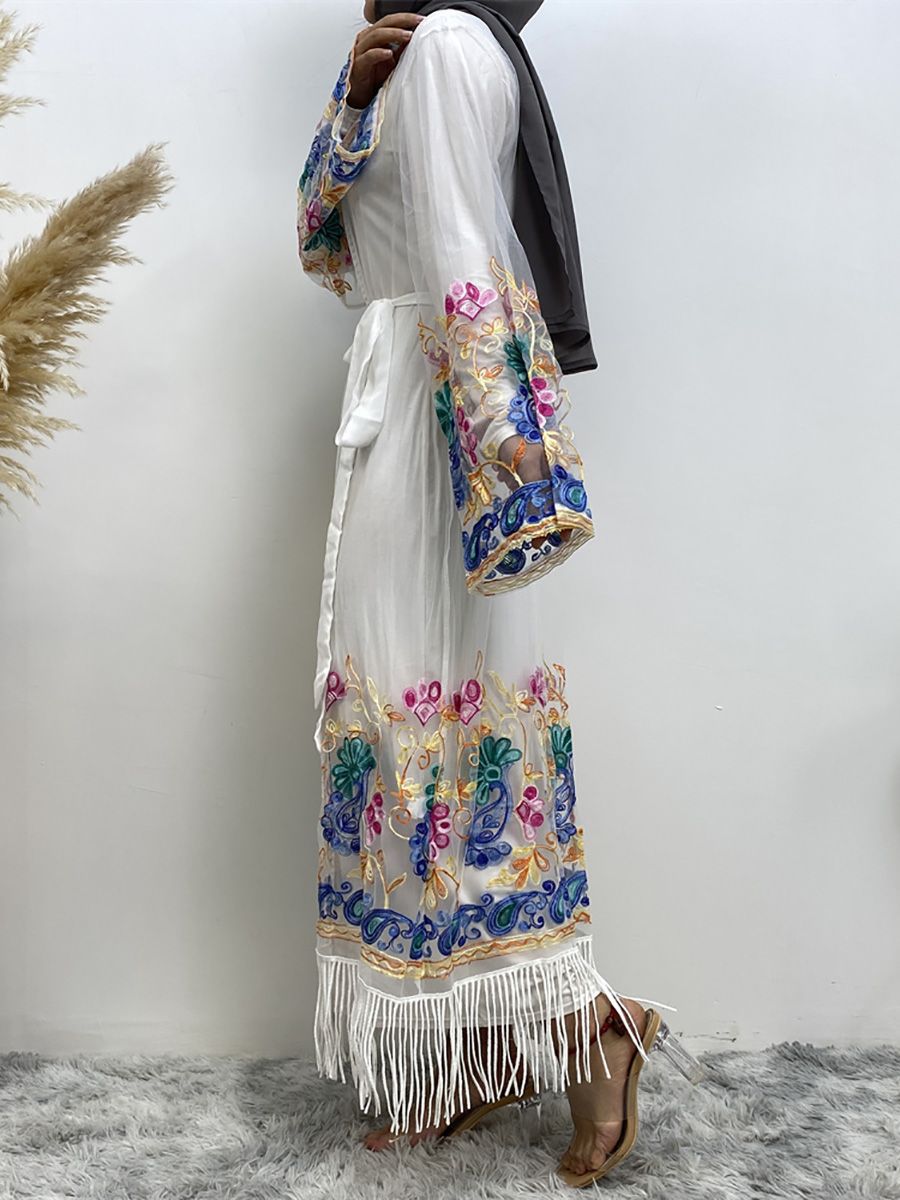 A popular fashion women's dress for Middle Eastern Muslims, Dubai, Africa and Turkey, including a cardigan, embroidered mesh robe and dress