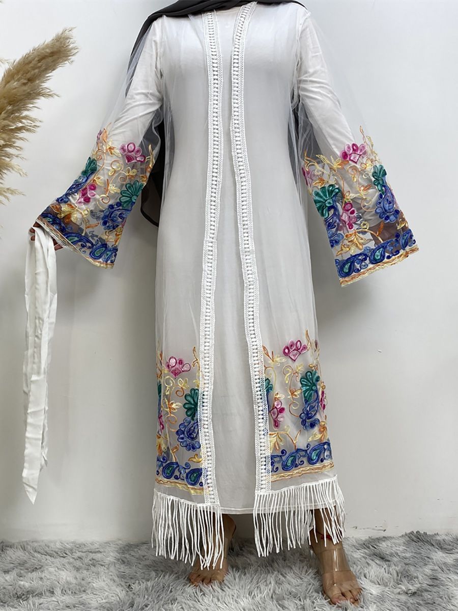 A popular fashion women's dress for Middle Eastern Muslims, Dubai, Africa and Turkey, including a cardigan, embroidered mesh robe and dress