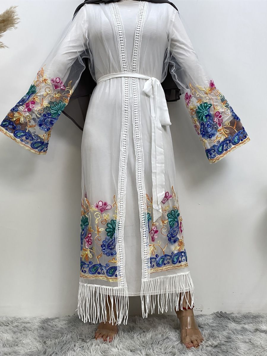 A popular fashion women's dress for Middle Eastern Muslims, Dubai, Africa and Turkey, including a cardigan, embroidered mesh robe and dress